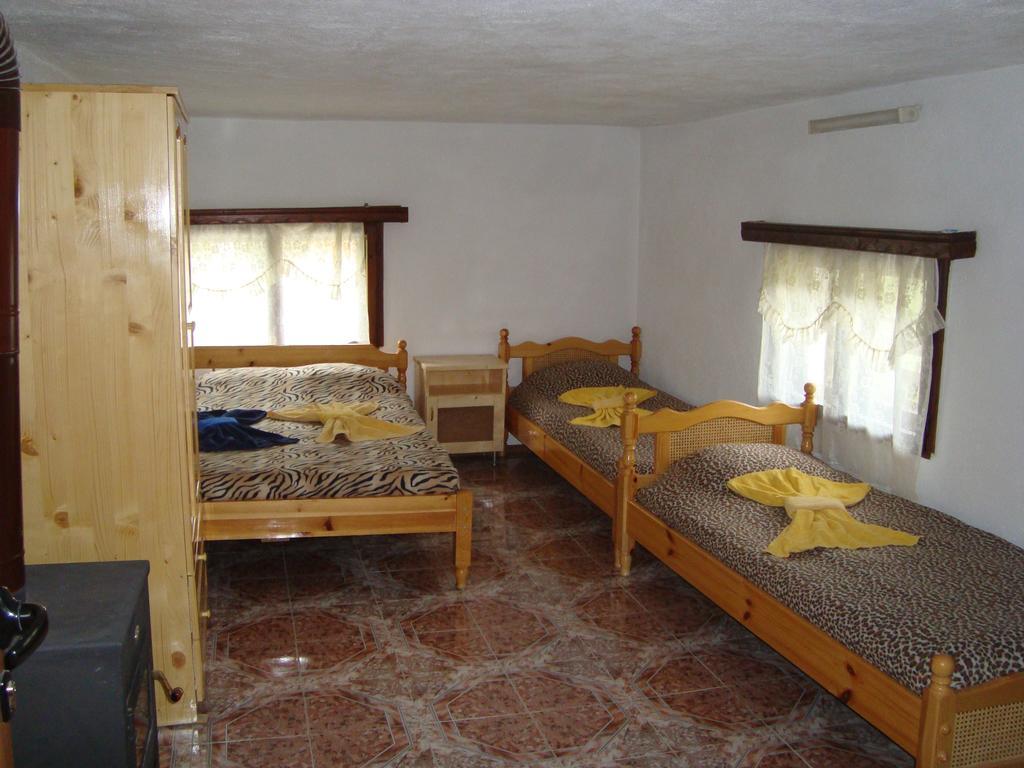 Kuma Lissa Guest House Kozhari Bilik gambar